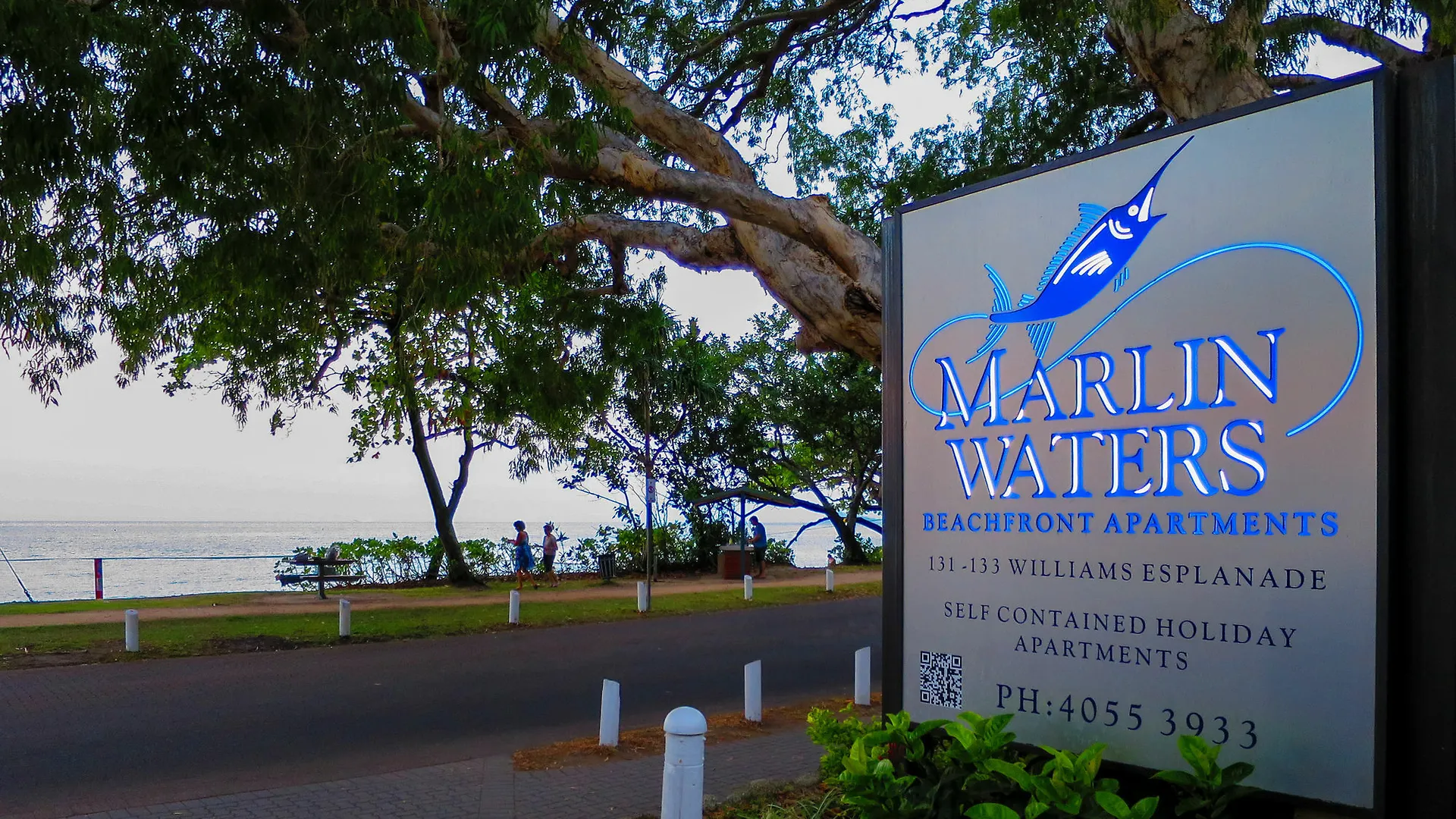 Lägenhetshotell Marlin Waters Beachfront Apartments Palm Cove