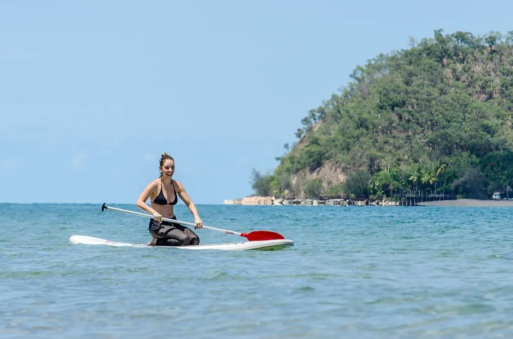 Marlin Waters Beachfront Apartments Palm Cove Aparthotel