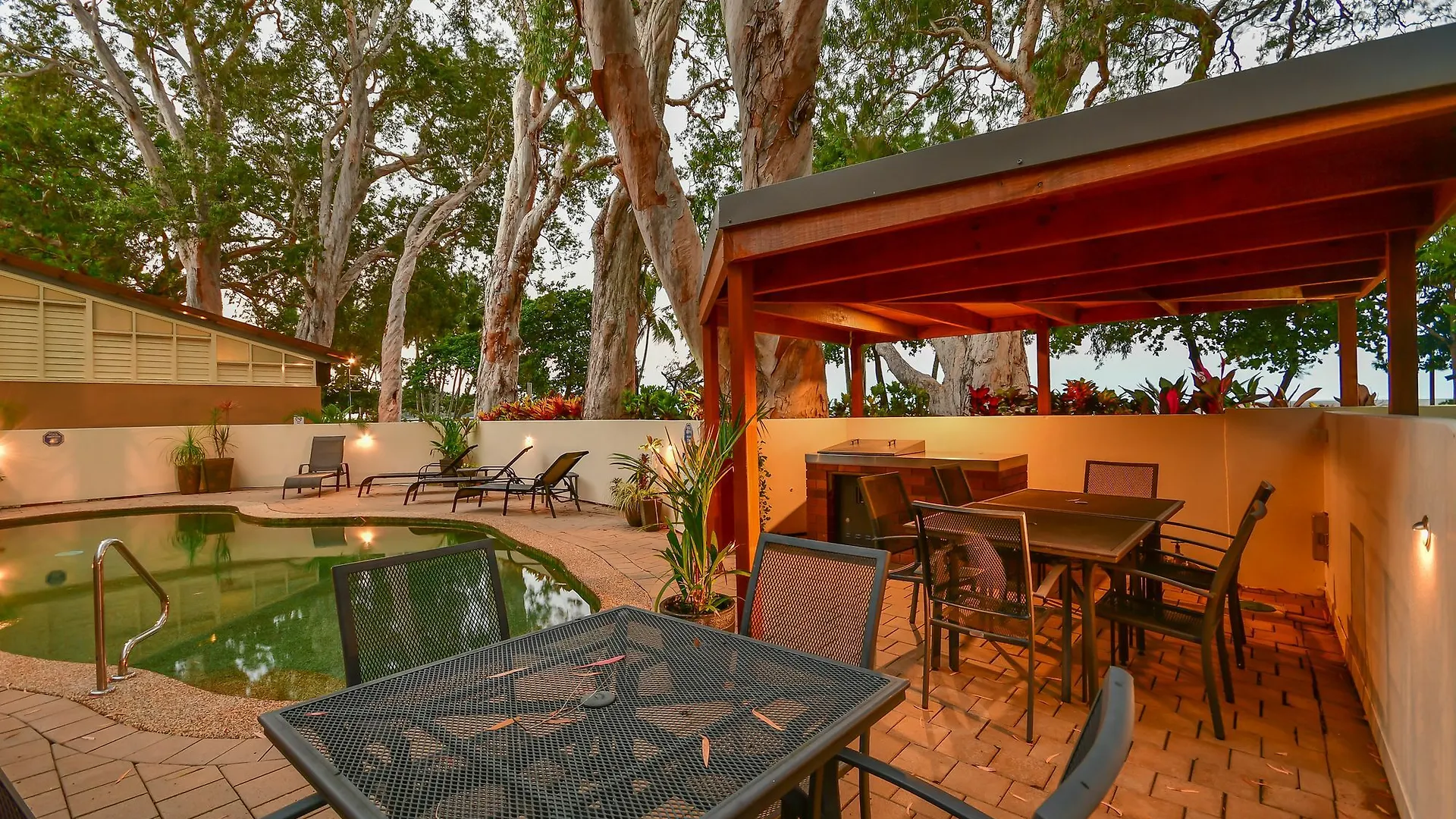 Aparthotel Marlin Waters Beachfront Apartments Palm Cove